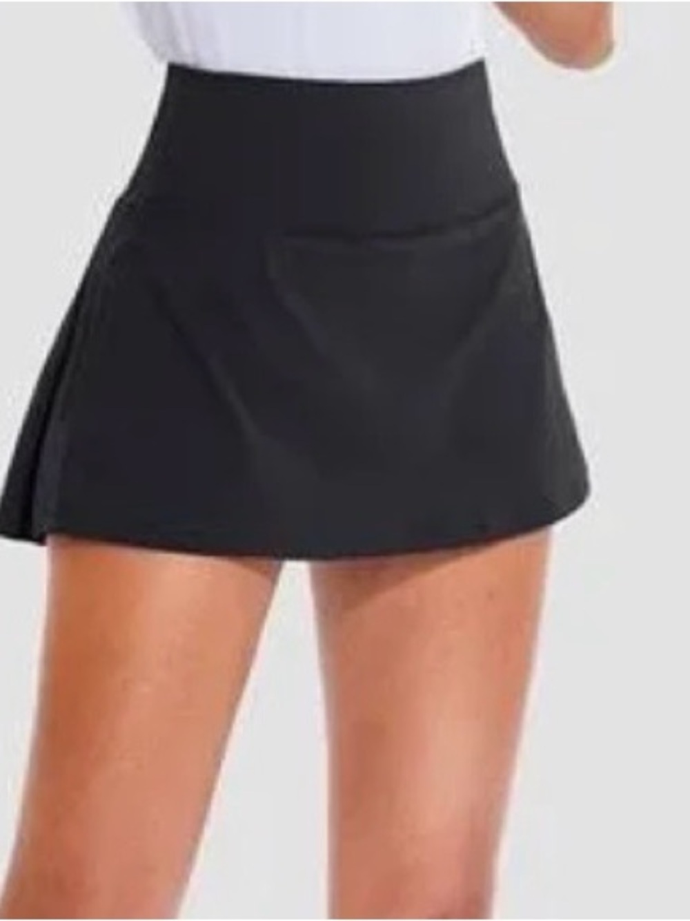 Soothfeel Women's High
Waisted Pleated Tennis Skirt with Pockets
